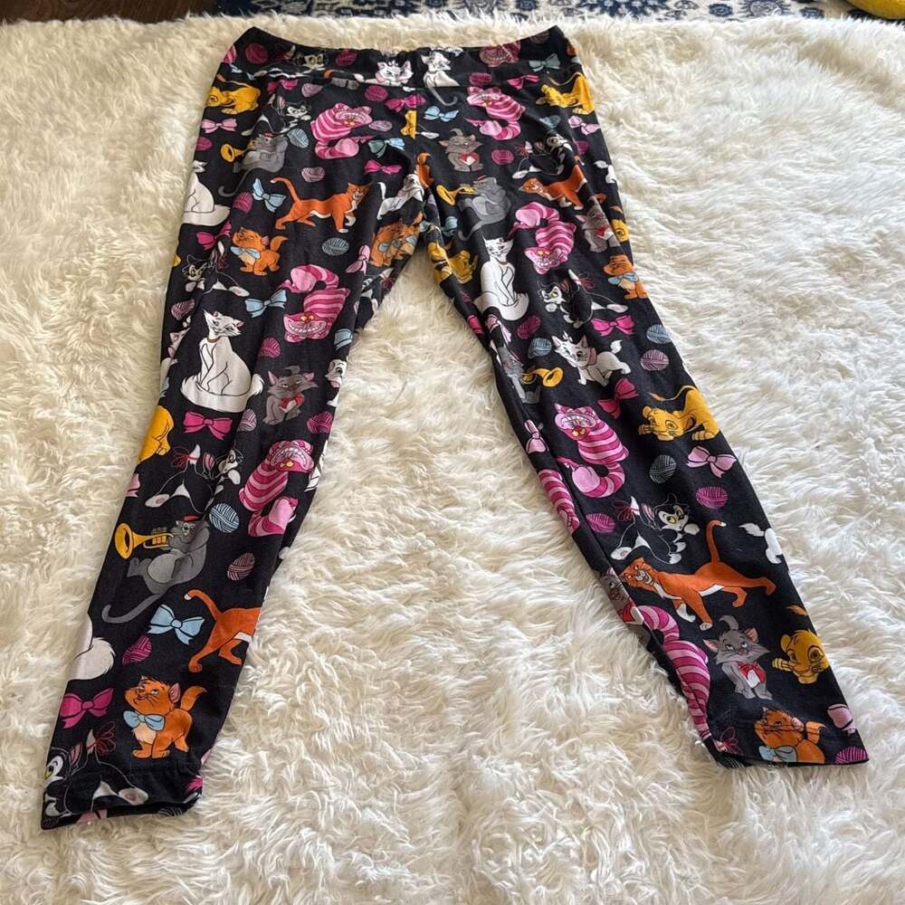 Disney Parks Cats All-Over Print Leggings Large‎